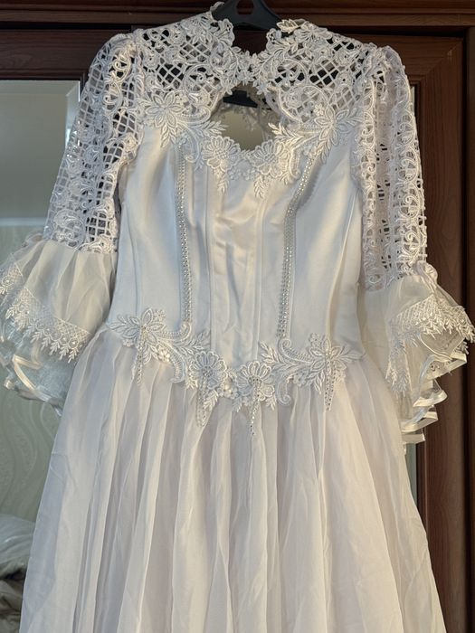 Свадебное платье 46-48 , продам