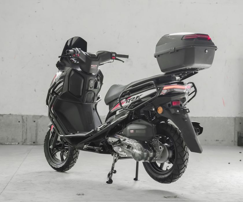 DRONGO dan Tigr skuteri 
2026 model.
Motor 150 kub
Tezligi 100km/s
Ben