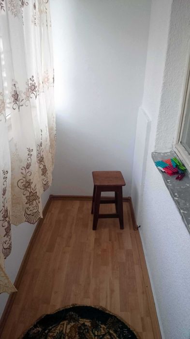 Vand apartament 3 camere decomantat