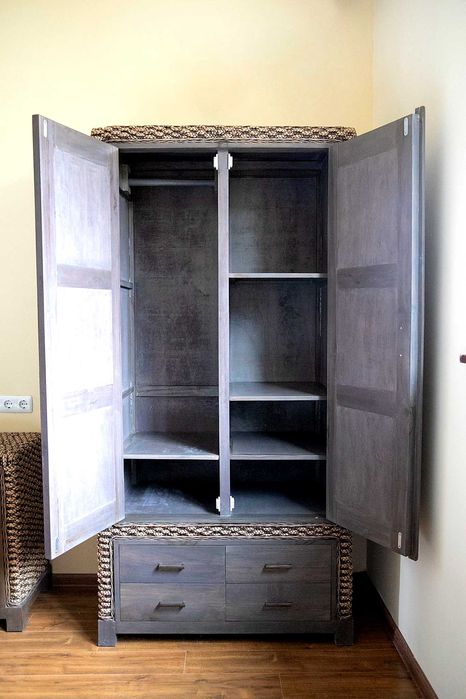 4 модела гардероби от масивно дърво и ратан – внос от Индонезия