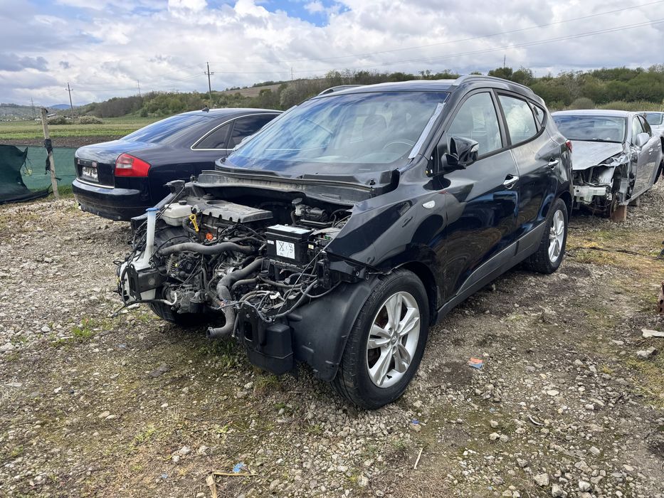 Dezmembrez Hyundai ix35 4x4 Automata 20 benzina  Camera jante