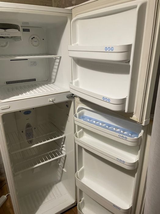Продам холодильник