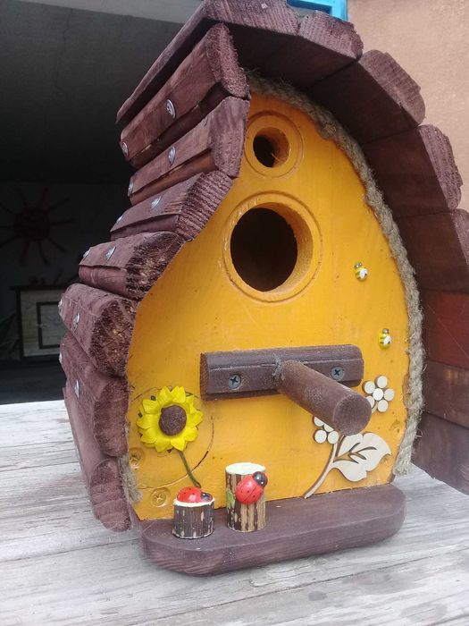 Скворечники деревянные продам