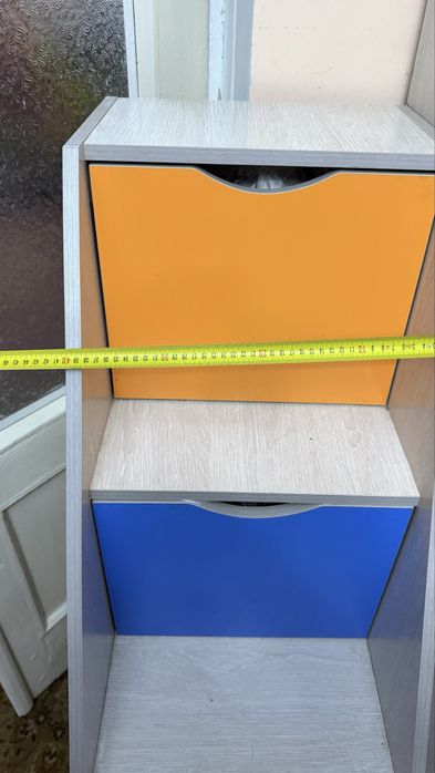 Кровать-чердак со столом и лестницей с ящиками