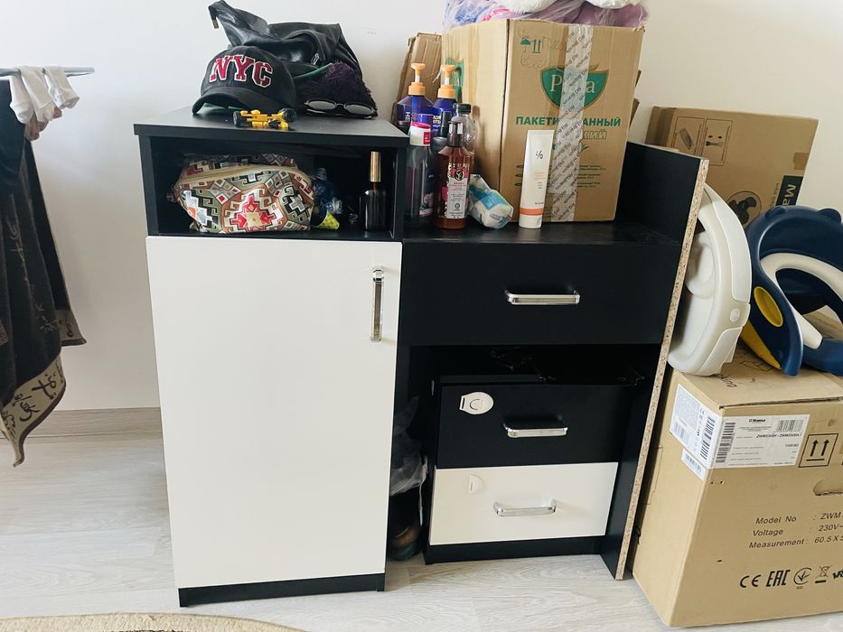 Спальный гарнитур срочно продам