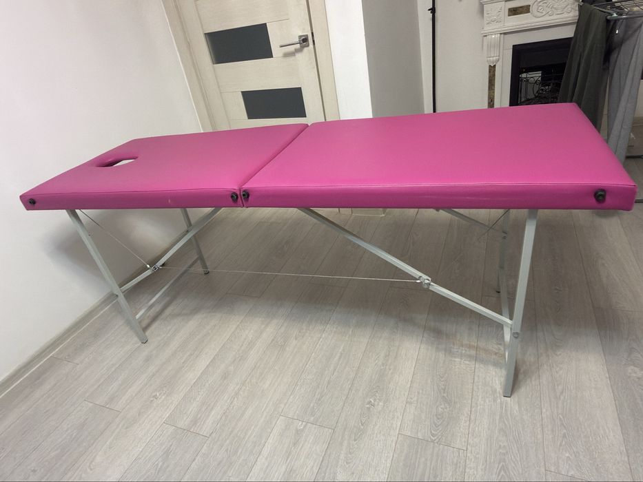 Кушетка для салона