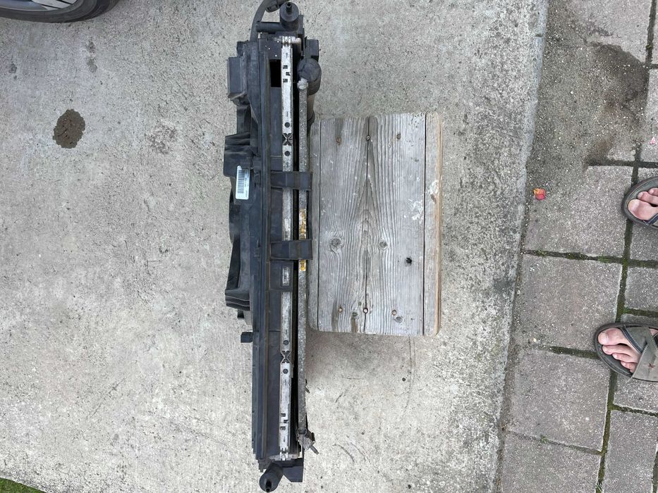 Vand set radiatoare cu electroventilatie . Peugeot 3008  II MOTOR 2 Litri