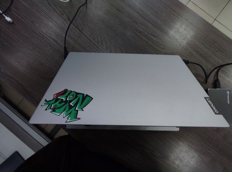 Срочно продам ноутбук леново