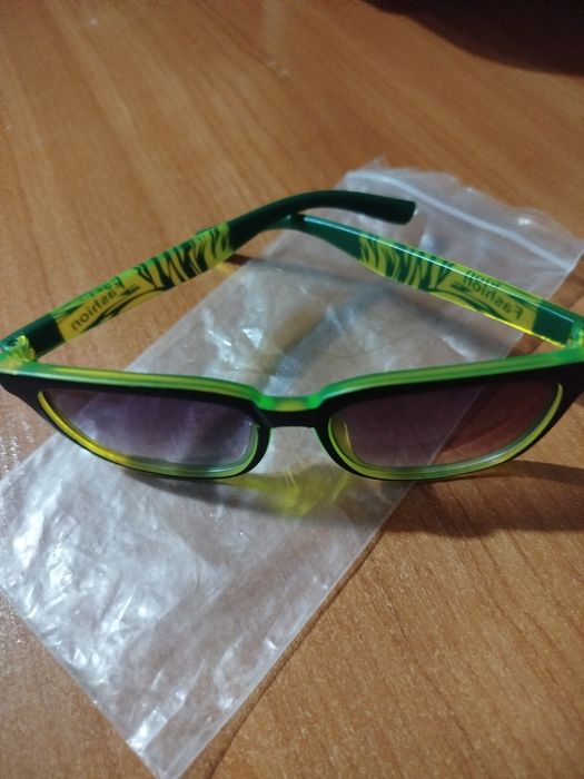 Очки модные взрослые и детские классные по разным расценкам