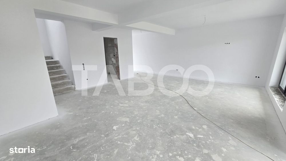 Casa de vanzare 4 camere 2 bai 380mp teren liber  2 parcari Selimbar