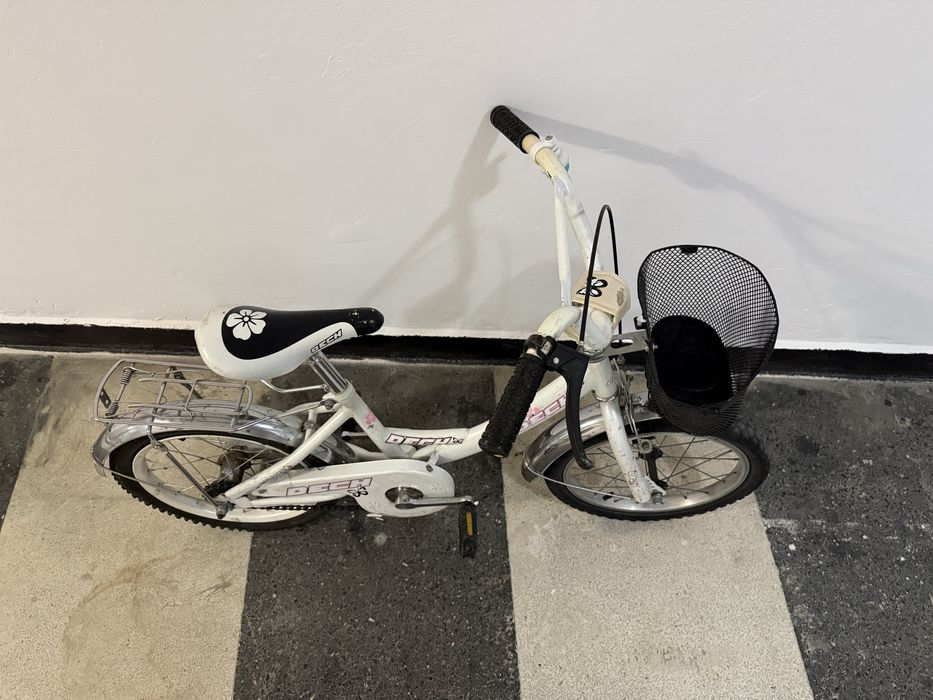 Детско колело , бяло, розово, червено