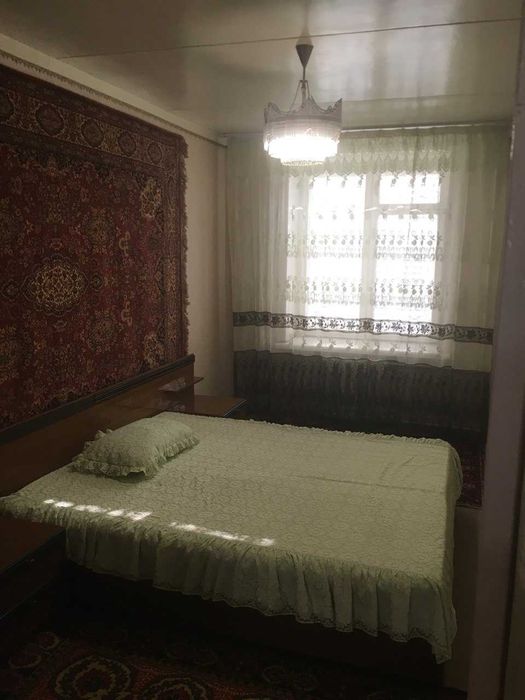Сдается семейным 2 комнатная квартира,балкон 12кв как третья комната.