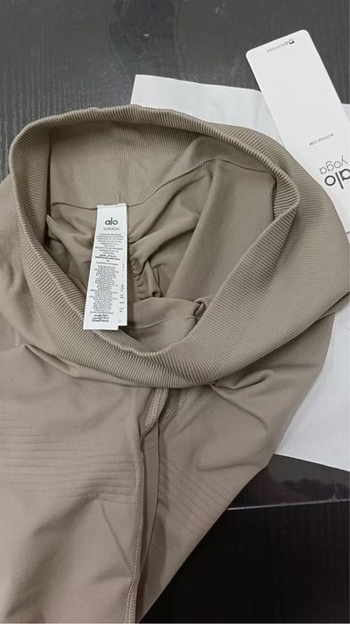 Продам новые лосины alo