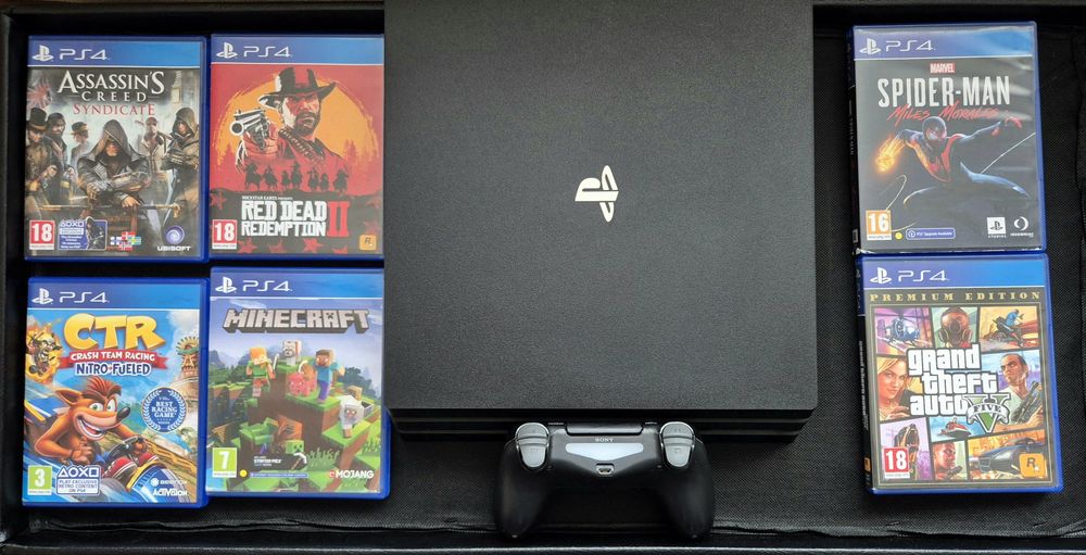 Vand Playstation SONY PS4 PRO modelul silentios