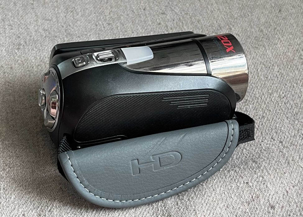 Camera video digitală Aiptek VAZ2S Full HD 10MP defectă pentru piese