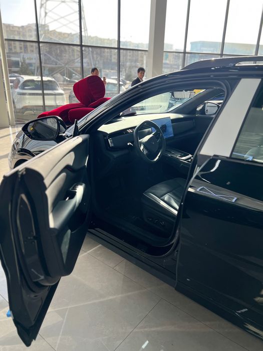 Шошлилаа мошинани зори