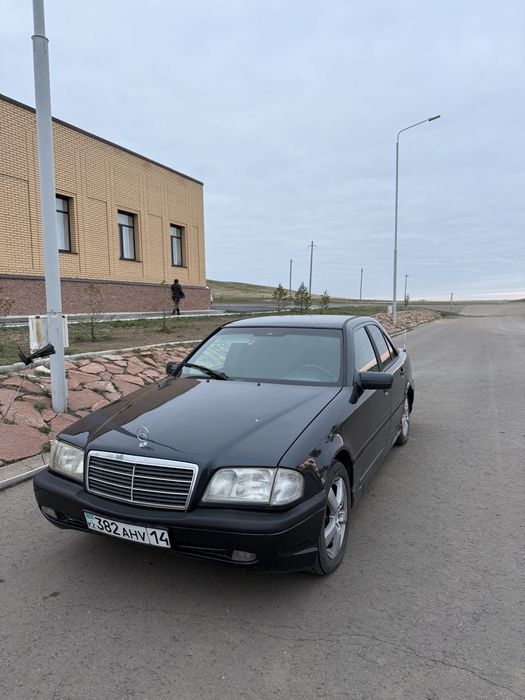 В продаже Mercedes 202