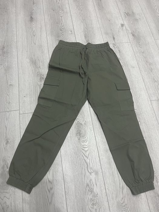 Дамски дънки и панталони