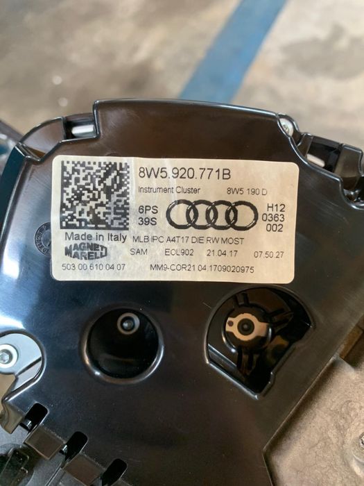 Bord Audi A4 B9 2017