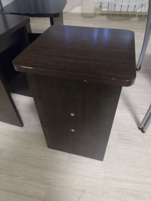 Продам стол 5000