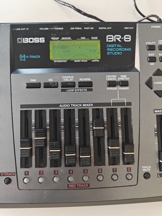 Mixer Boss multitracker digital cu 8 piste
