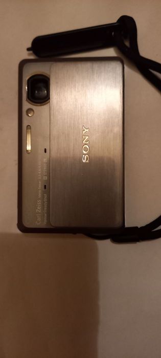 продаю видео камеру SONY.