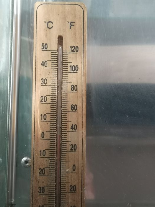 Продавам хладилна витрина