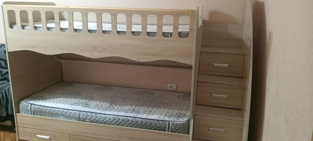 Продаётся кровать.
