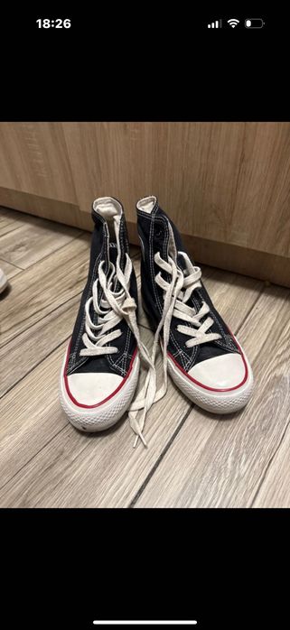 Tenesi vices mărimea 38