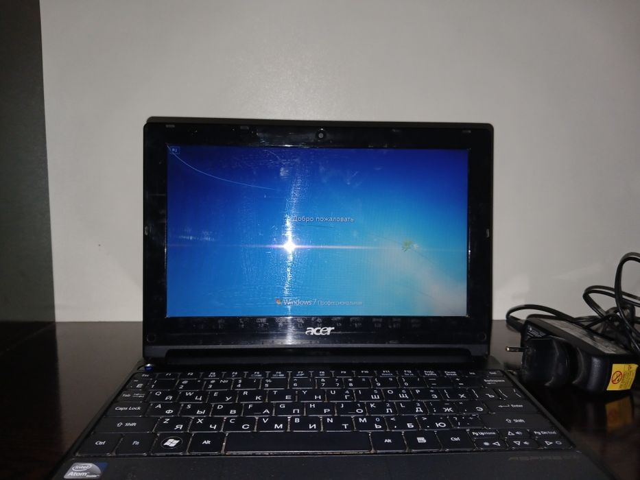 Ноутбук сотилади