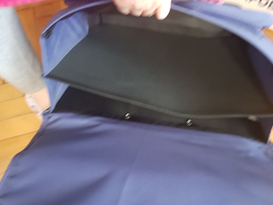 Ученическа раница с колелца Kickers