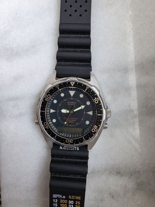 Casio AMW 320C - vintage Japan