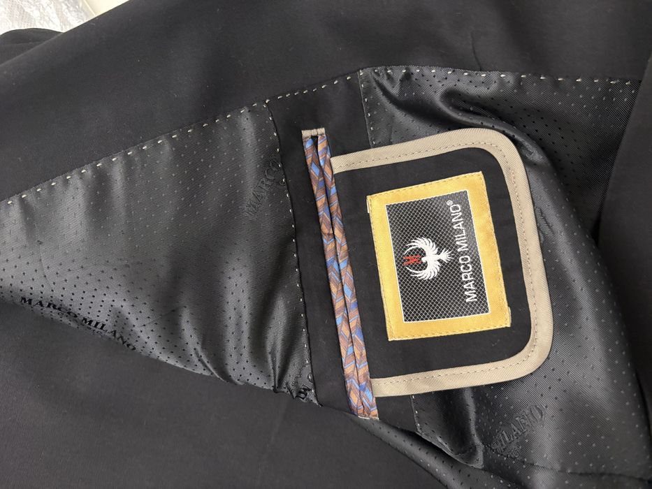 Продам костюм 56 размер