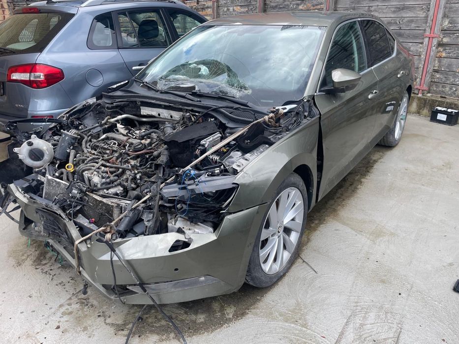 SKODA Superb 2016 — imagine 2