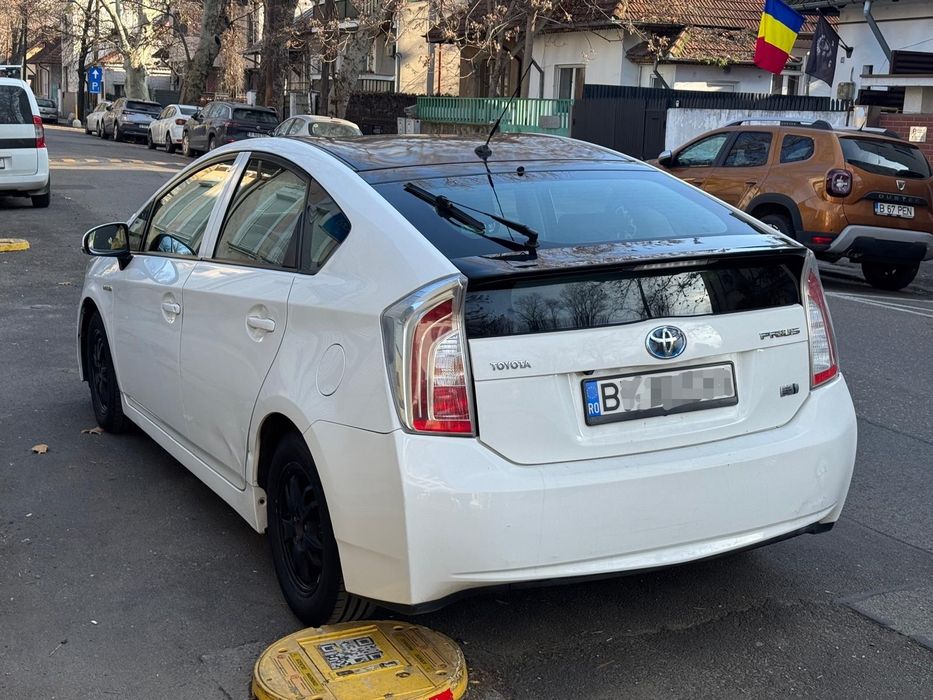 Toyota Prius 3 FaceLift 2012 cu GPL