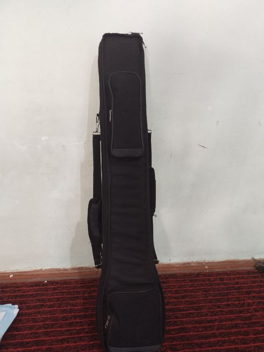 Qashqar rubobi sotiladi.Ovozi tiniq.Usto oʻlmasni ruboblaridan