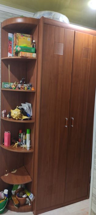 Продам шкаф в прихожую