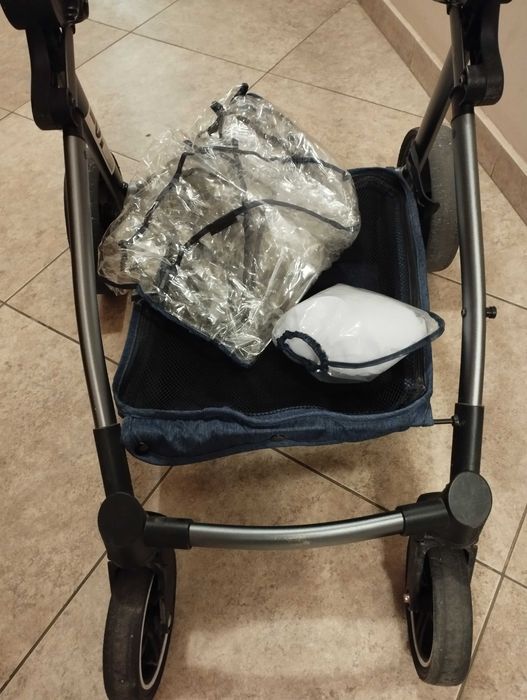 Бебешка количка Chipolino Noah