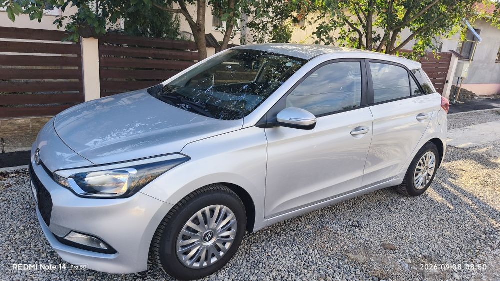 Vând Hyundai i20