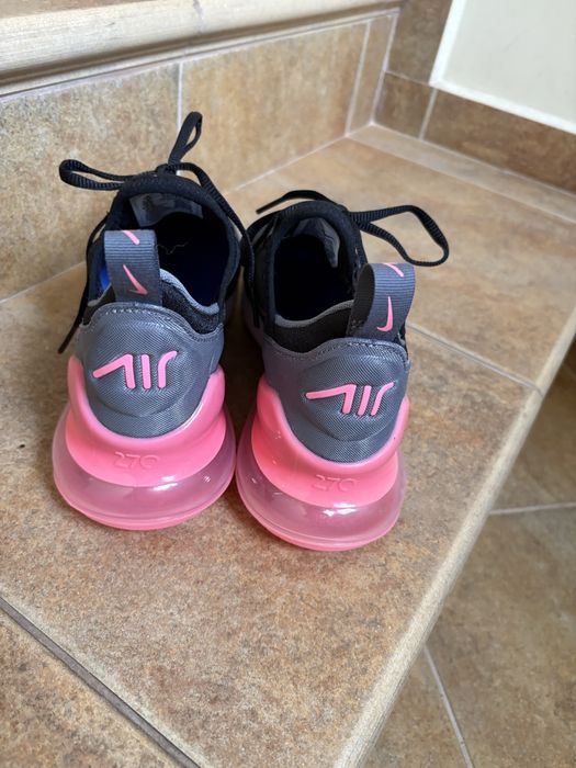 Маратонки чисто нови