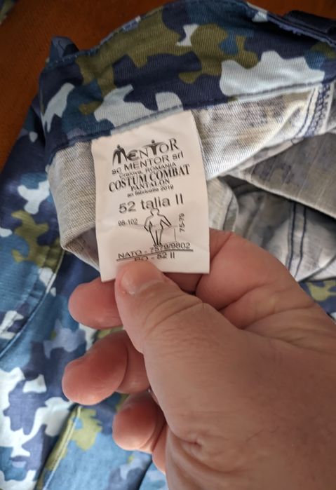Vand piese de ținută militară combat ieșite din uz