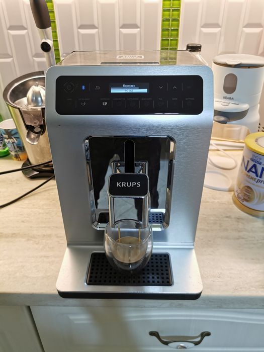 Espressor automat Krups Evidence EA893C10 1450W 15 bari rezervor boabe 260g  rezervor apa 2.3L functie aburi detector calcar Metalic bluethooth App