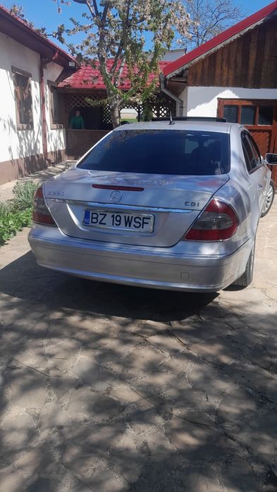 Vând Mercedes Benz