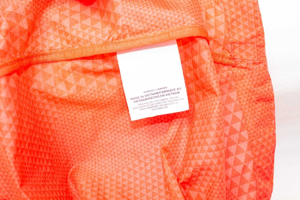 Nike оригинално дамско яке червено тип ветровка за бягане S