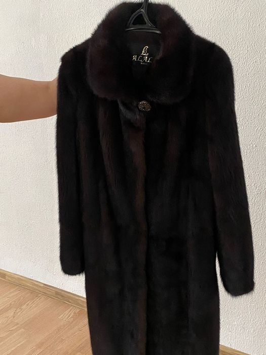 Продам норковую шубу без капюшона