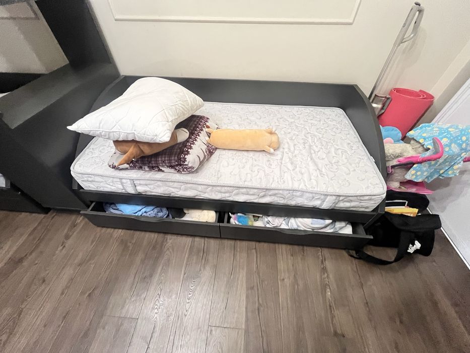 Продам мебель в детскую комнату