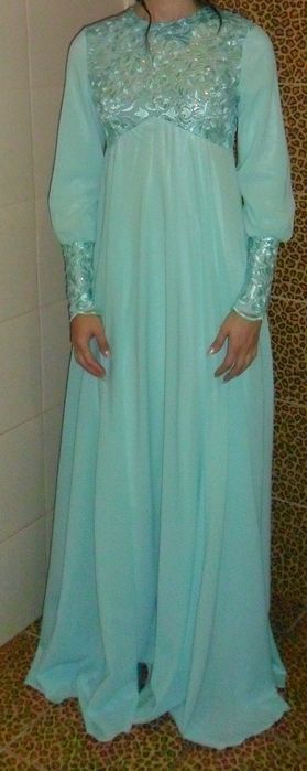 Продам платье цвета тиффани