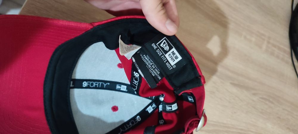 Vând șapcă chicago bulls roșie noua