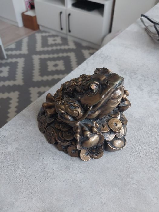 Статуэтки продам!