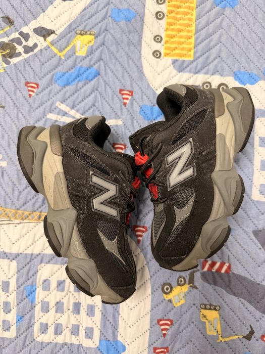 New Balance 9060